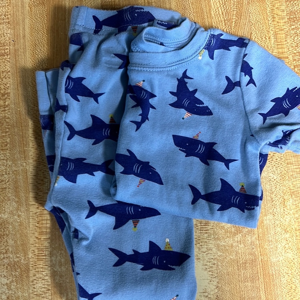 Shark set pajamas , slim fit